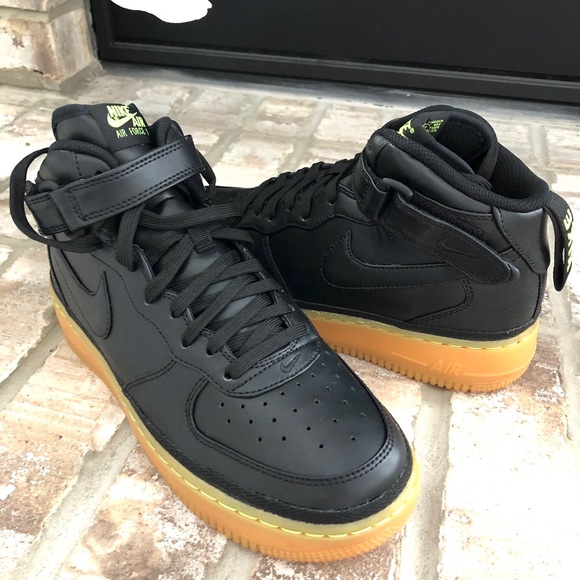 Nike Other - Nike Air Force 1 Mid